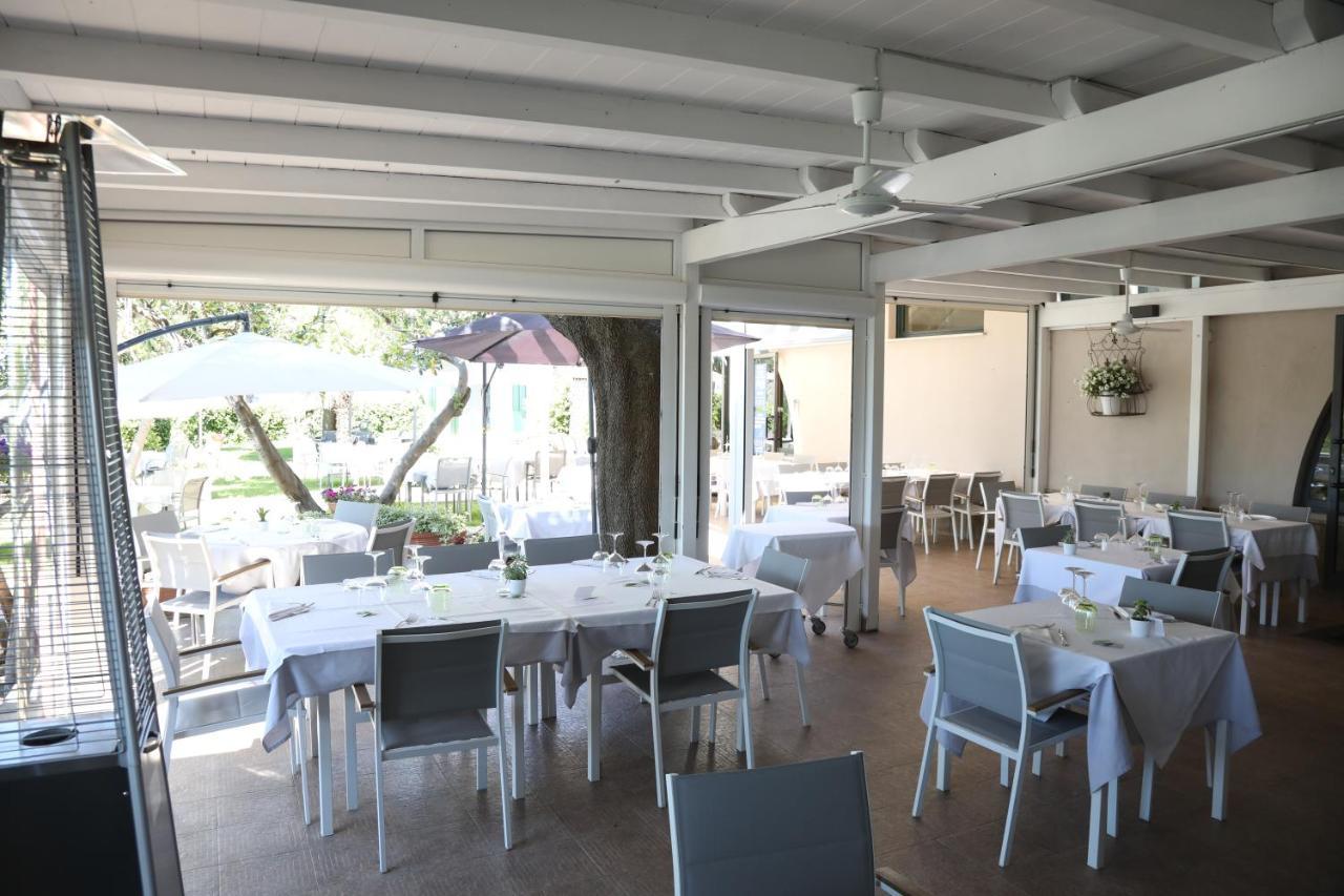 Hotel Vulci Монталто ди Кастро Екстериор снимка